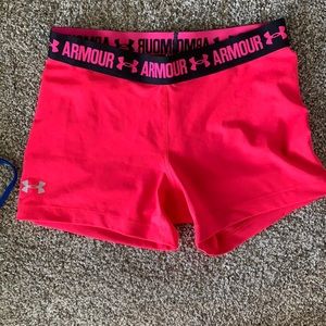 Like new under Armour pink bike shorts size small